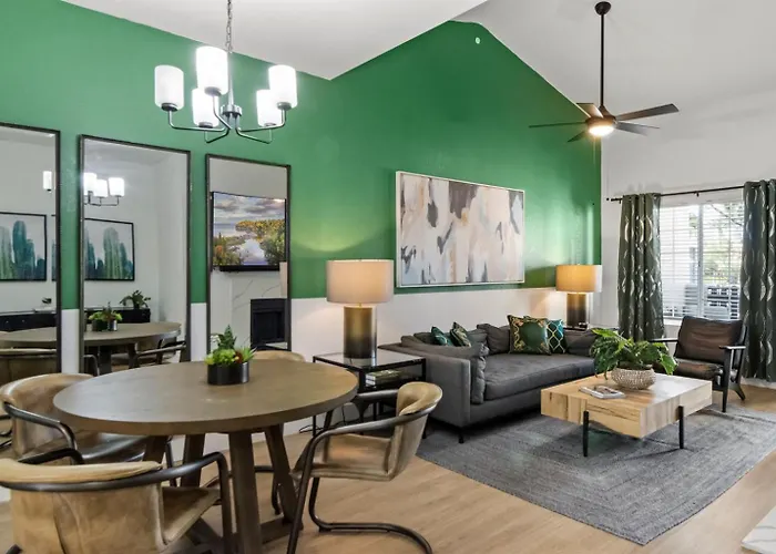 Floor Remodeled Free Parking Direct Wi-fi