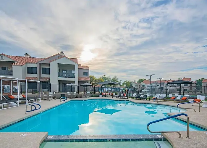 Floor Remodeled Free Parking Direct Wi-fi Scottsdale