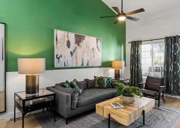 Floor Remodeled Free Parking Direct Wi-fi Scottsdale