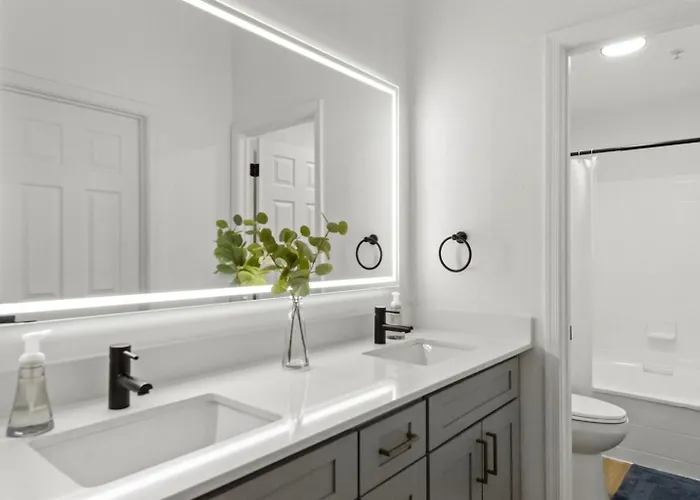 Apartament Tpc Floor Remodeled Dining Shopping Nearby